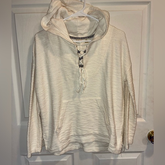 Roxy Top - Picture 2 of 5